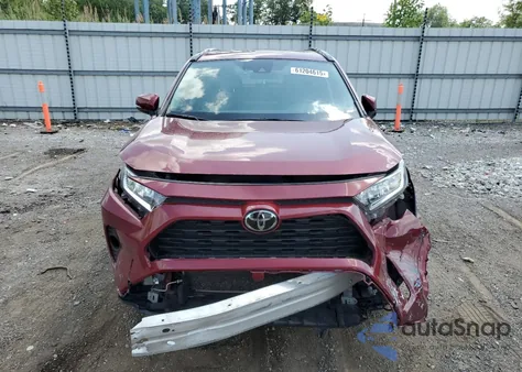 2021 Toyota Rav4 Xle z USA, uszkodzony, nr VIN 2T3P1RFV6MW237032